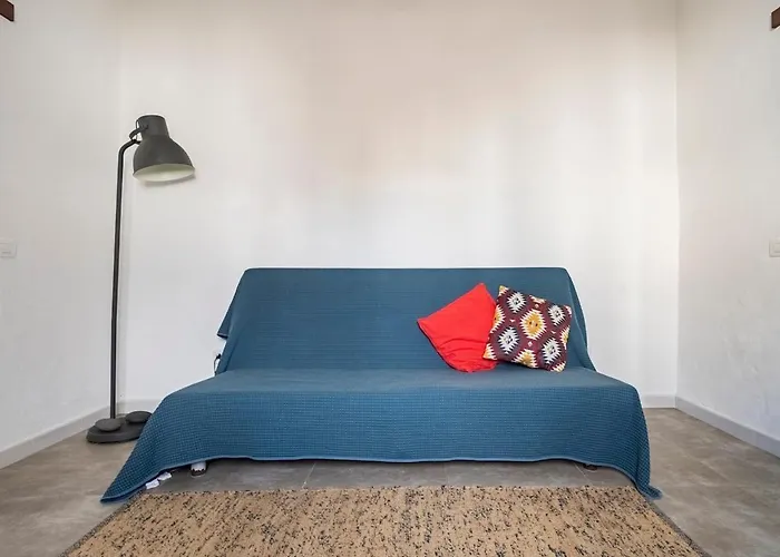 Max House Тегисе