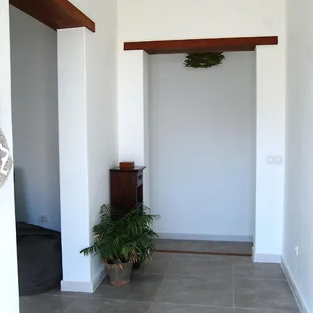 Max House *