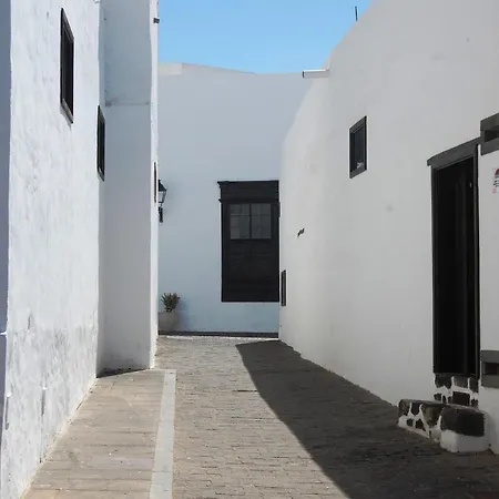 Max House
